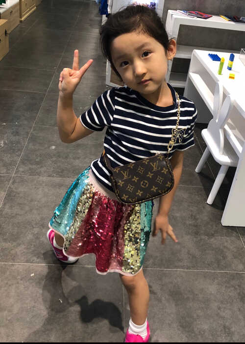 模特-