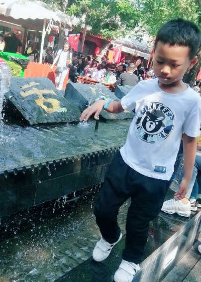 模特-