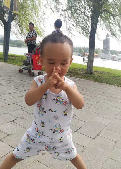 模特-