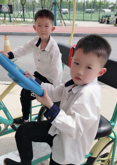 模特-