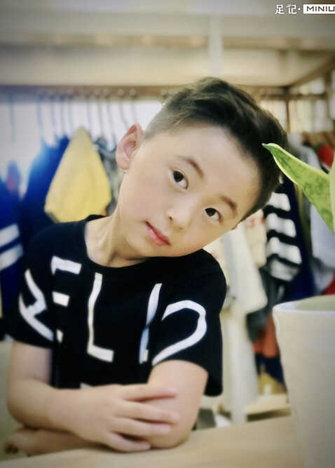 模特-李泽航