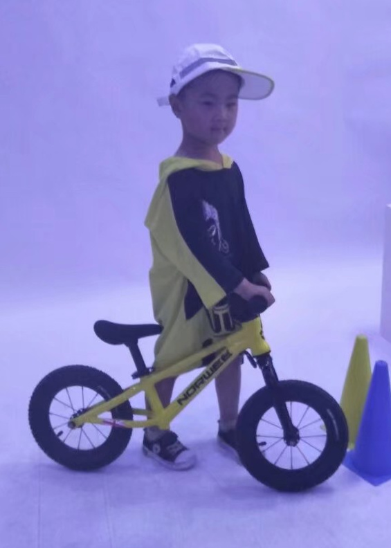 模特-