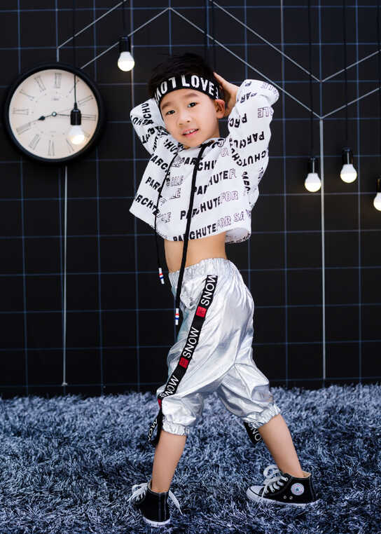模特-