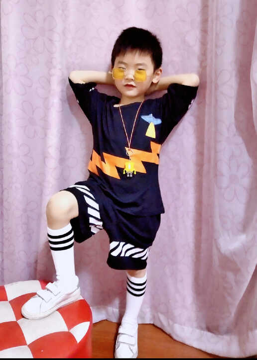 模特-