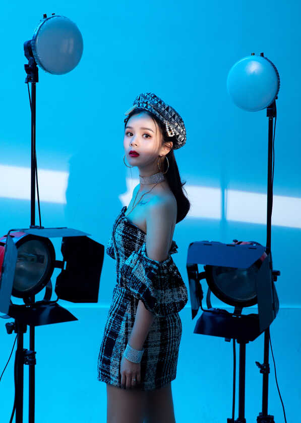 模特-