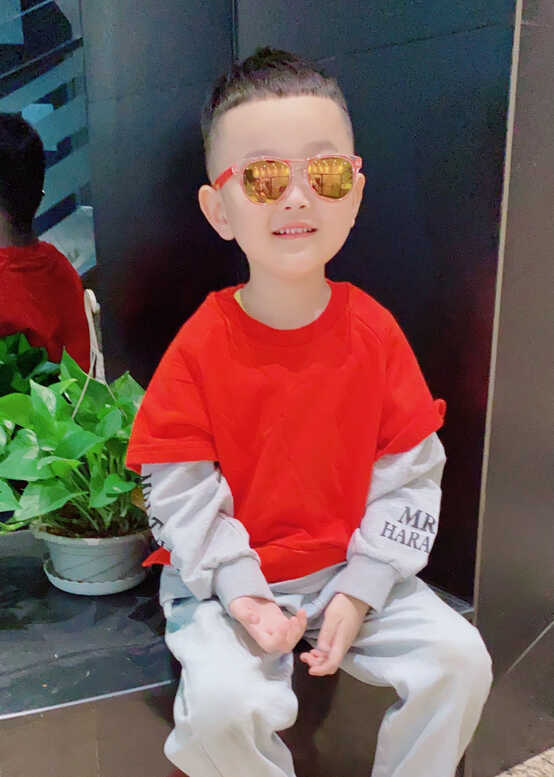 模特-