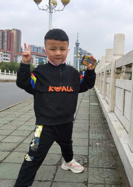 模特-