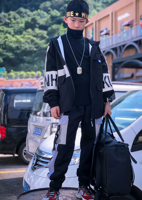 模特-