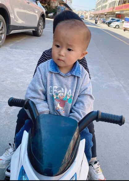 模特-
