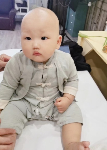 模特-