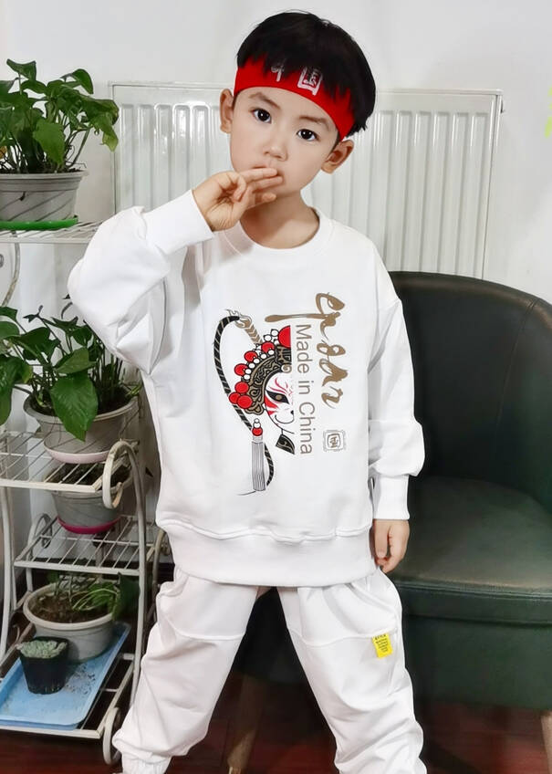 模特-