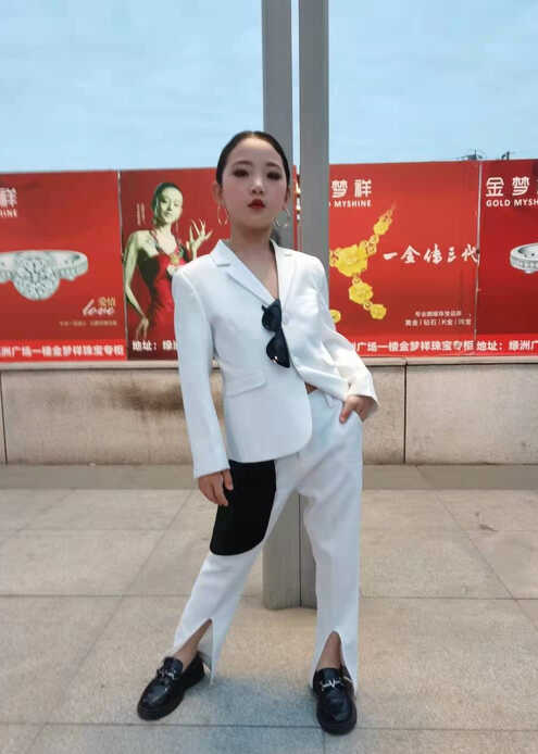模特-