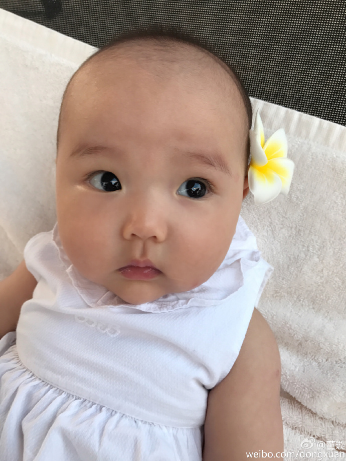 董璇女儿照片